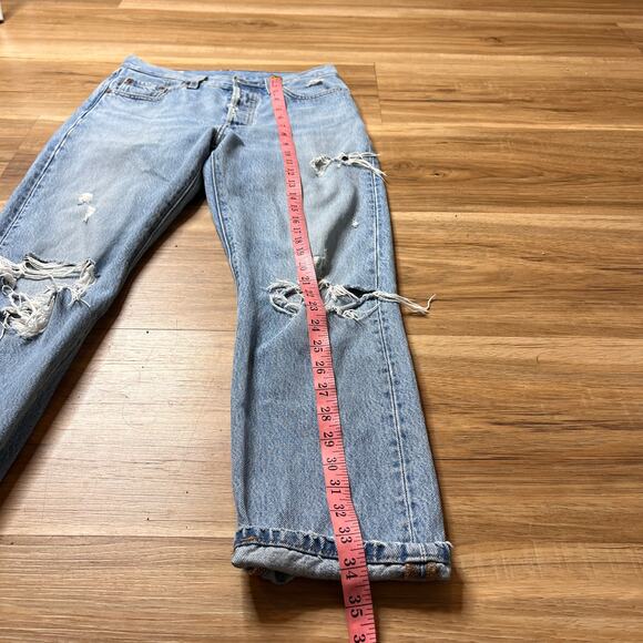 Levis Women's Blue Denim Jeans 501 Button Fly Distressed 25x26 - Picture 4 of 8